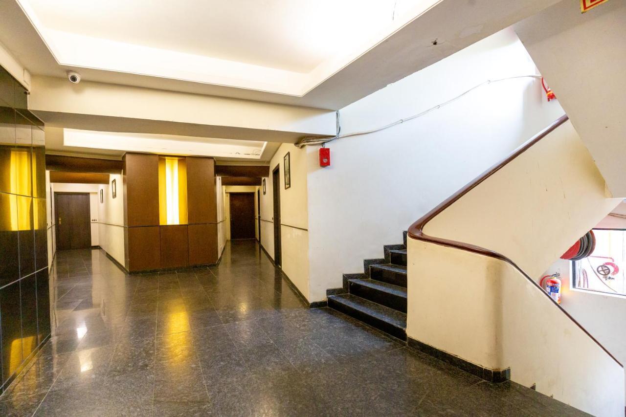 Sukh Hotel Mumbai Exterior foto